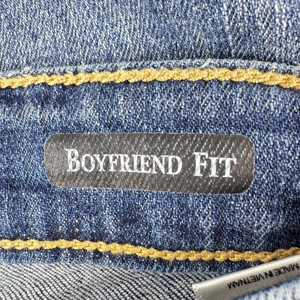 Judy Blue “Boyfriend Fit” Distressed Denim Jeans - Picture 6 of 11